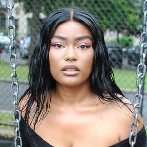 Meet your Posher, Chardonae